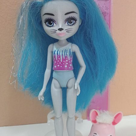 Enchantimals Winsley Wolf doll with her companion Trooper